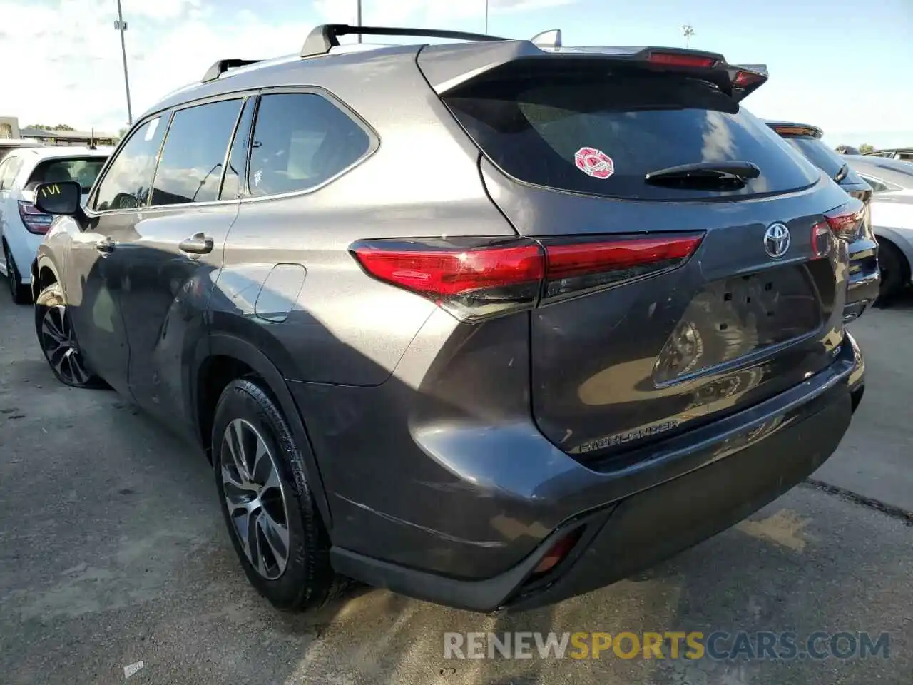 3 Photograph of a damaged car 5TDGZRAH1MS521065 TOYOTA HIGHLANDER 2021