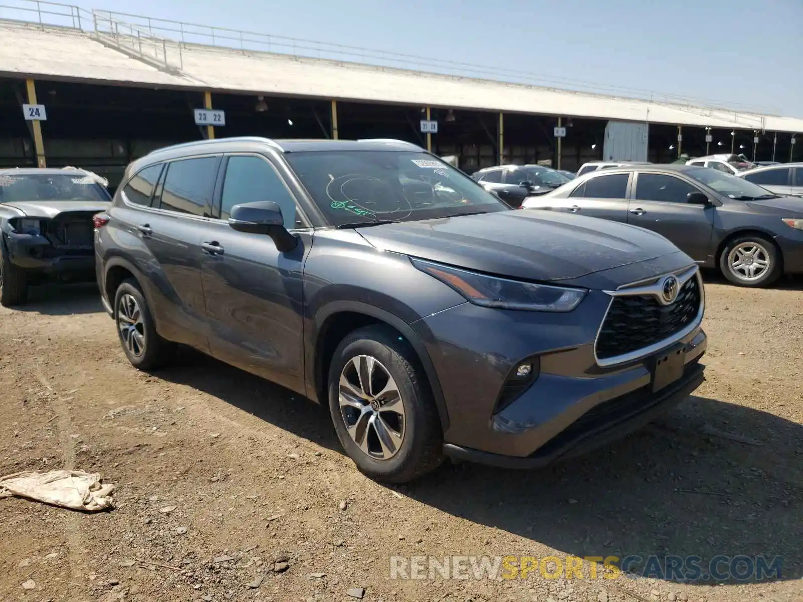 1 Photograph of a damaged car 5TDGZRAH1MS528095 TOYOTA HIGHLANDER 2021