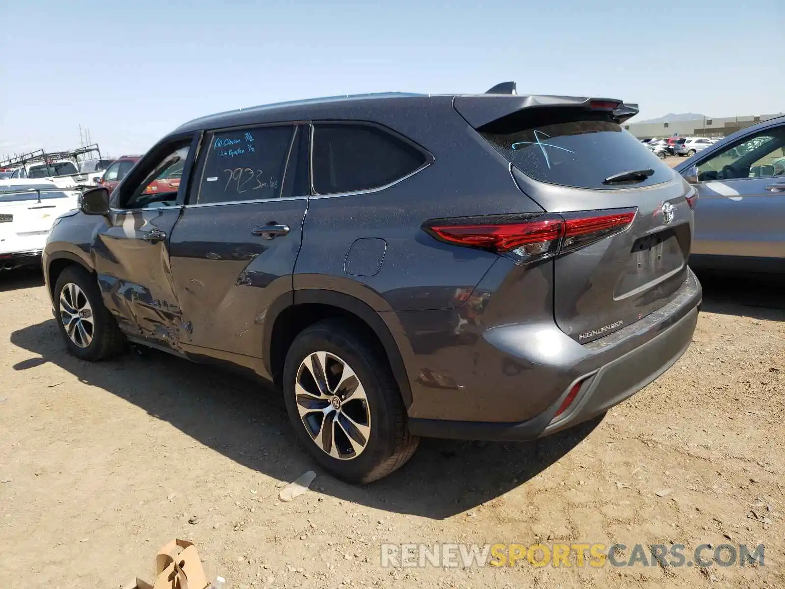 3 Photograph of a damaged car 5TDGZRAH1MS528095 TOYOTA HIGHLANDER 2021