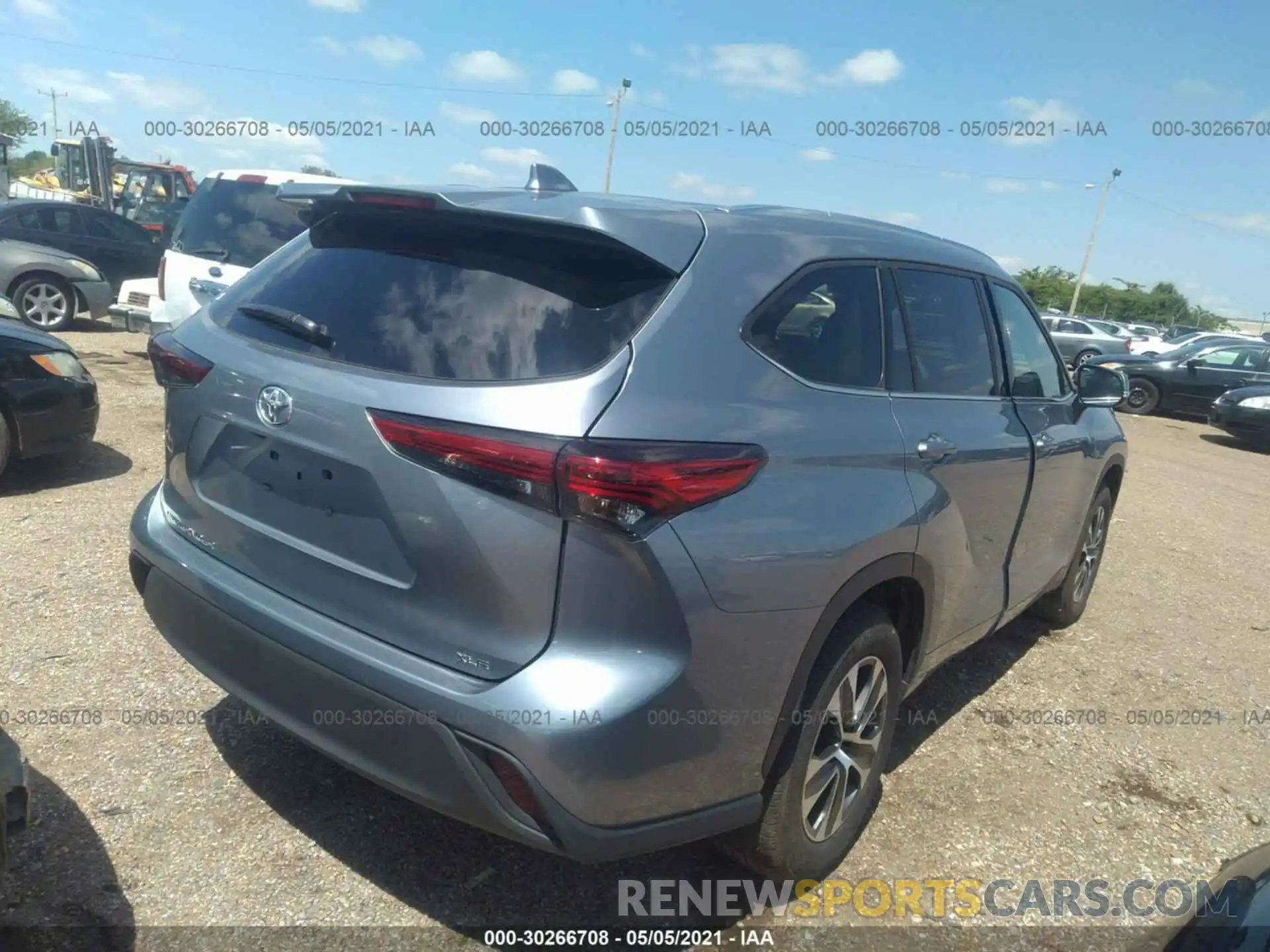 4 Photograph of a damaged car 5TDGZRAH2MS040421 TOYOTA HIGHLANDER 2021