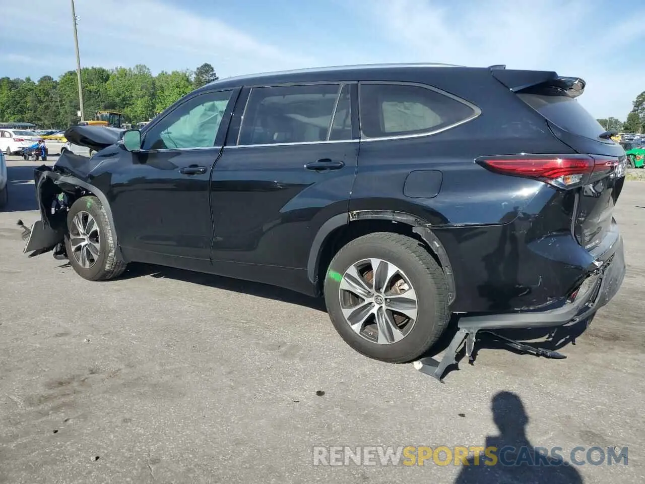 2 Photograph of a damaged car 5TDGZRAH2MS043917 TOYOTA HIGHLANDER 2021