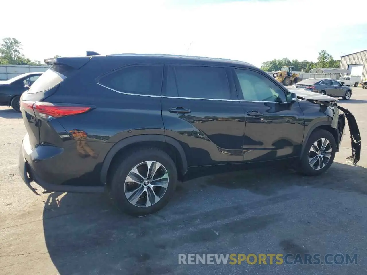3 Photograph of a damaged car 5TDGZRAH2MS043917 TOYOTA HIGHLANDER 2021