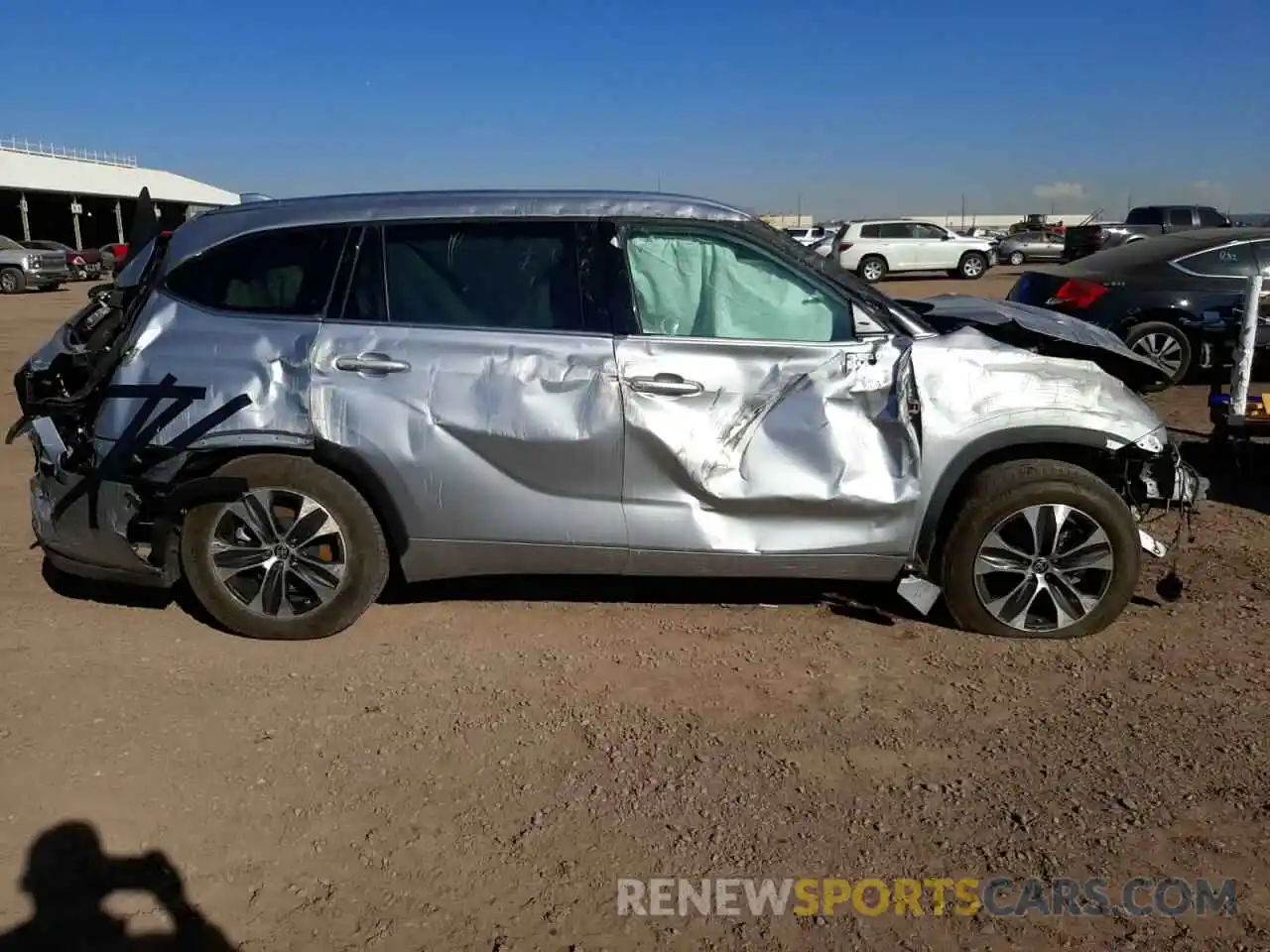 6 Photograph of a damaged car 5TDGZRAH2MS051368 TOYOTA HIGHLANDER 2021