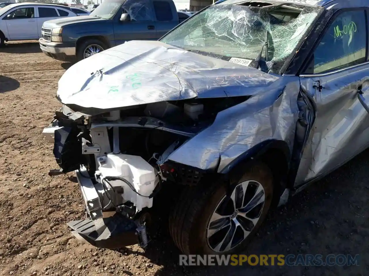 9 Photograph of a damaged car 5TDGZRAH2MS051368 TOYOTA HIGHLANDER 2021