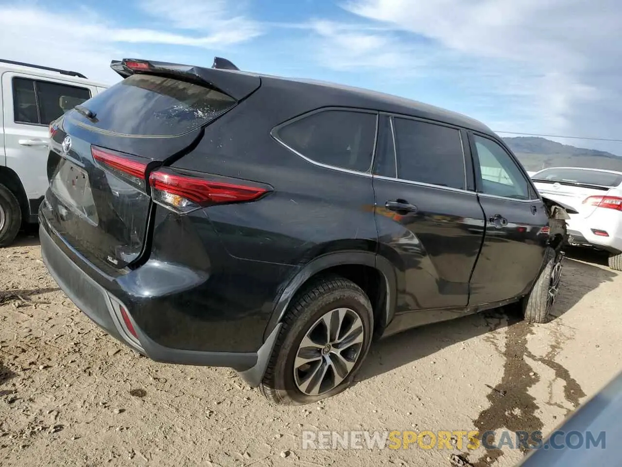 3 Photograph of a damaged car 5TDGZRAH2MS088713 TOYOTA HIGHLANDER 2021