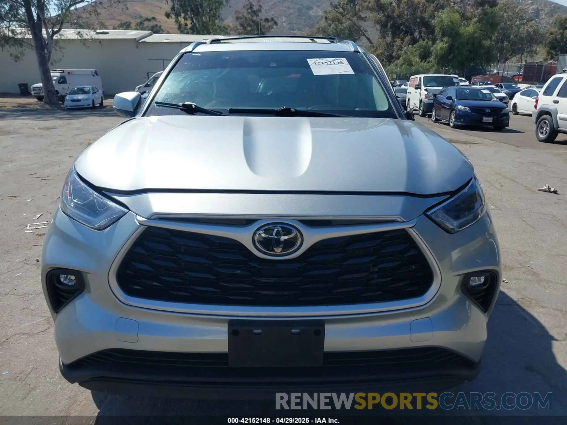12 Photograph of a damaged car 5TDGZRAH2MS533628 TOYOTA HIGHLANDER 2021