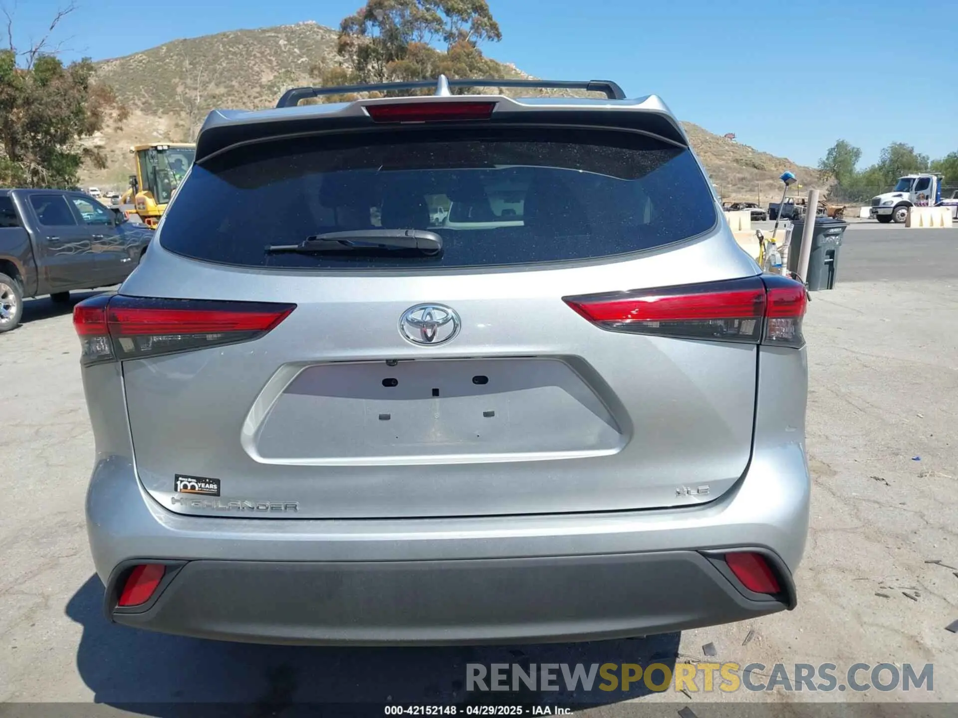 16 Photograph of a damaged car 5TDGZRAH2MS533628 TOYOTA HIGHLANDER 2021