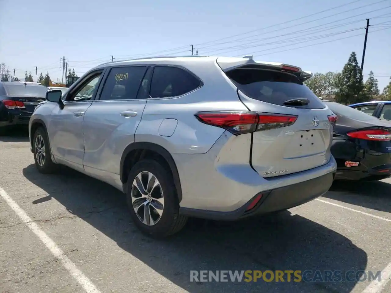 3 Photograph of a damaged car 5TDGZRAH3MS040122 TOYOTA HIGHLANDER 2021