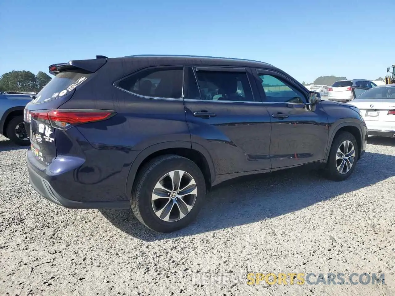 3 Photograph of a damaged car 5TDGZRAH3MS054070 TOYOTA HIGHLANDER 2021