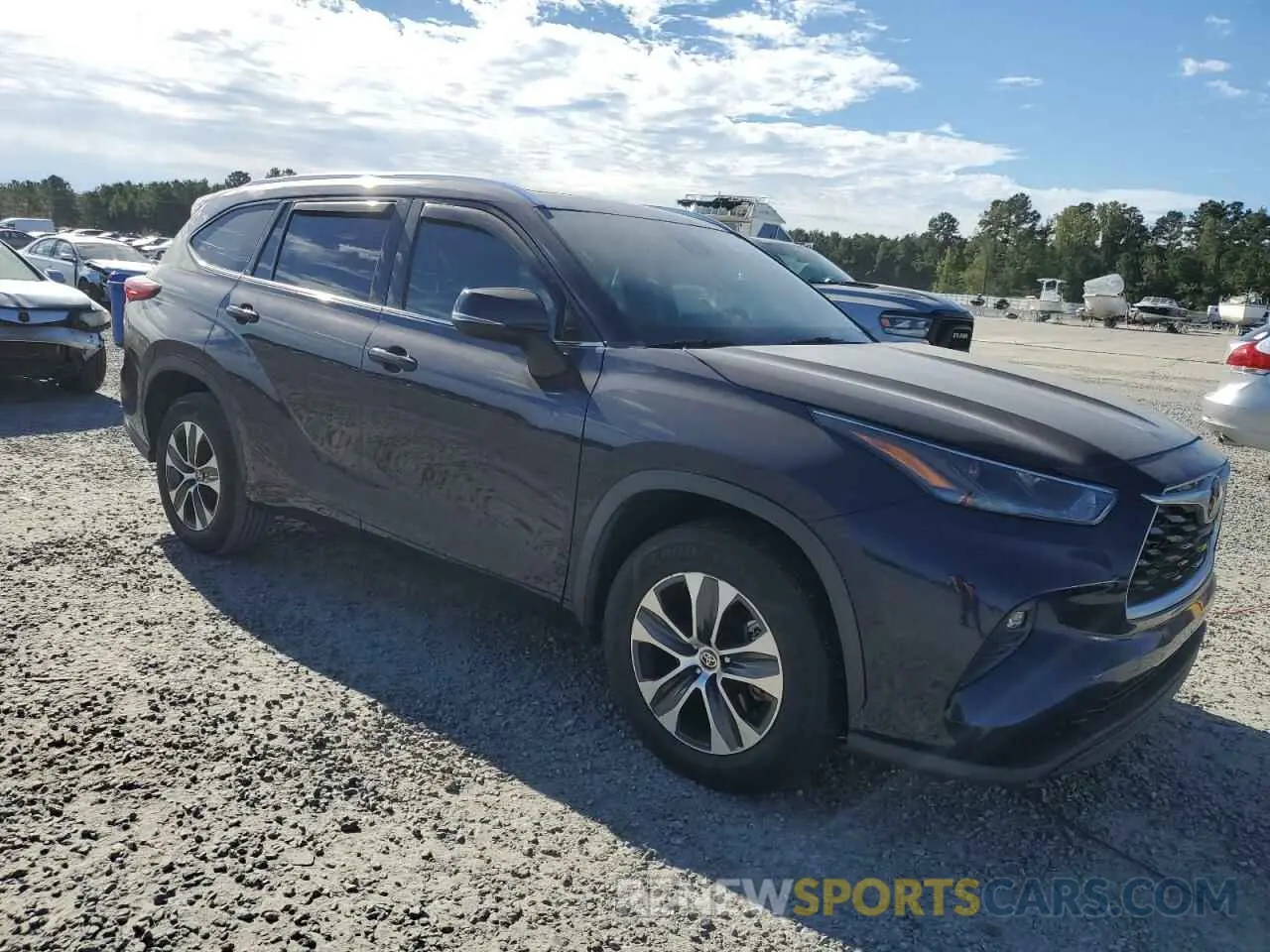 4 Photograph of a damaged car 5TDGZRAH3MS054070 TOYOTA HIGHLANDER 2021
