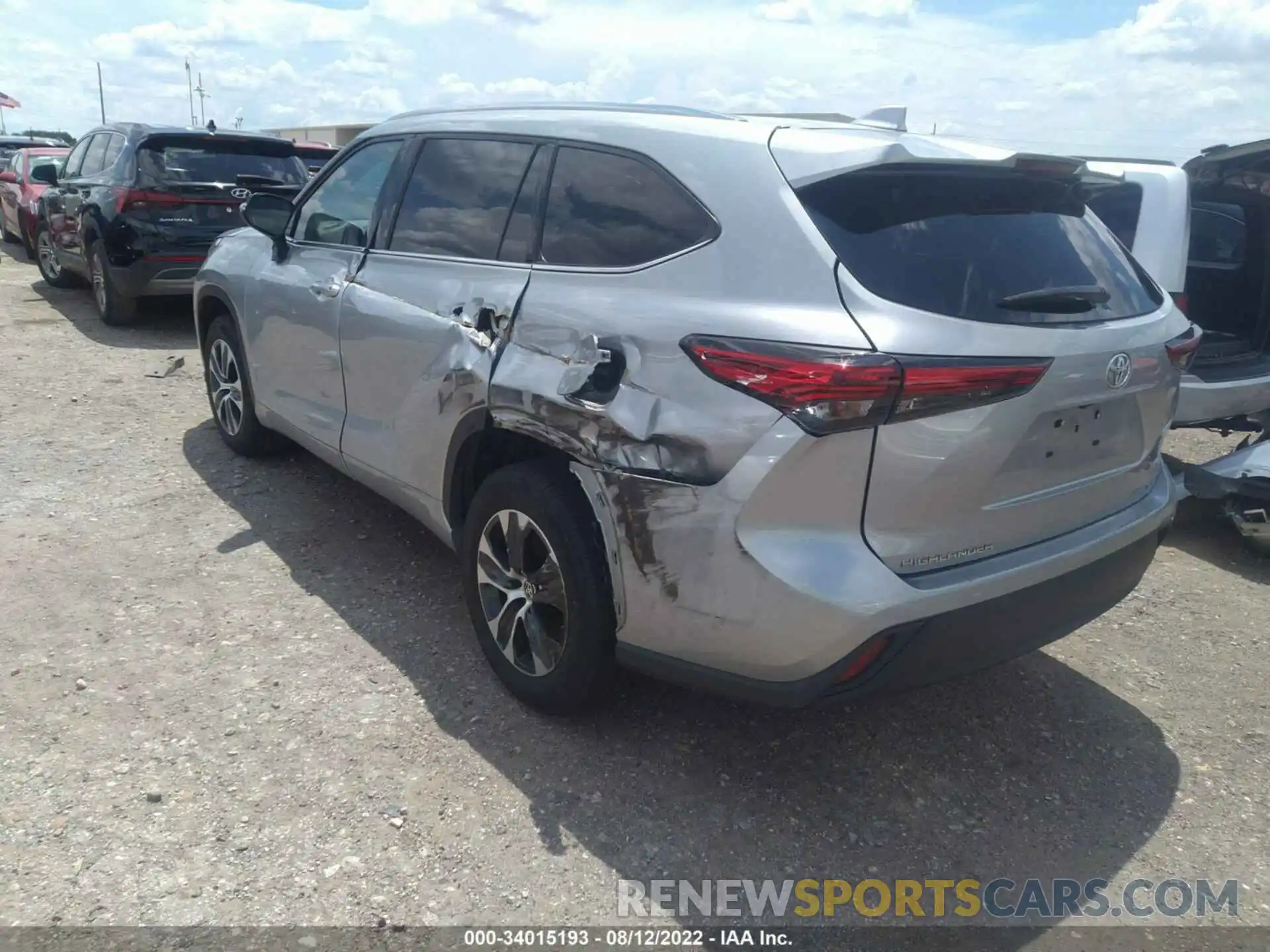 3 Photograph of a damaged car 5TDGZRAH3MS515820 TOYOTA HIGHLANDER 2021