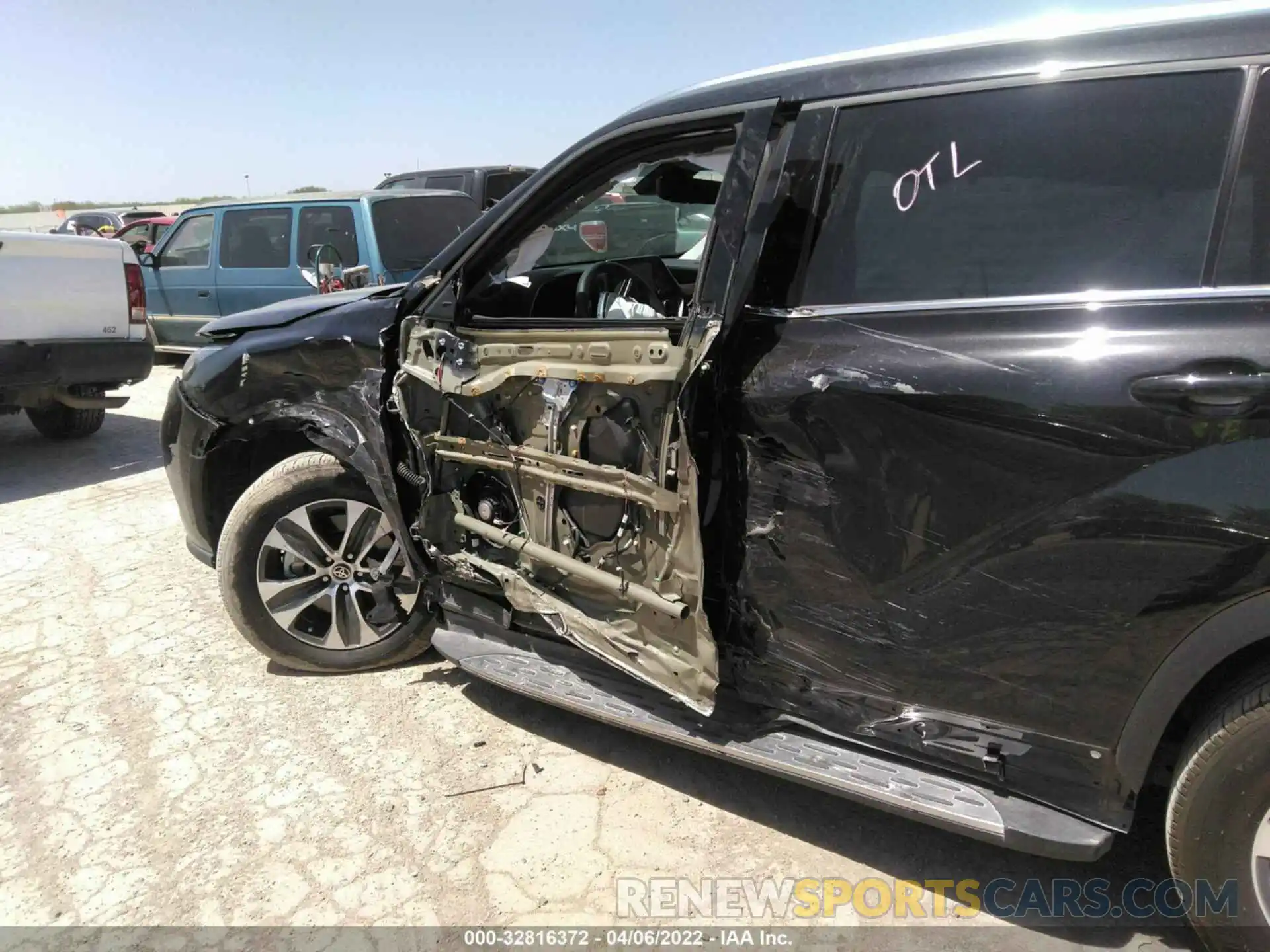 6 Photograph of a damaged car 5TDGZRAH3MS530947 TOYOTA HIGHLANDER 2021