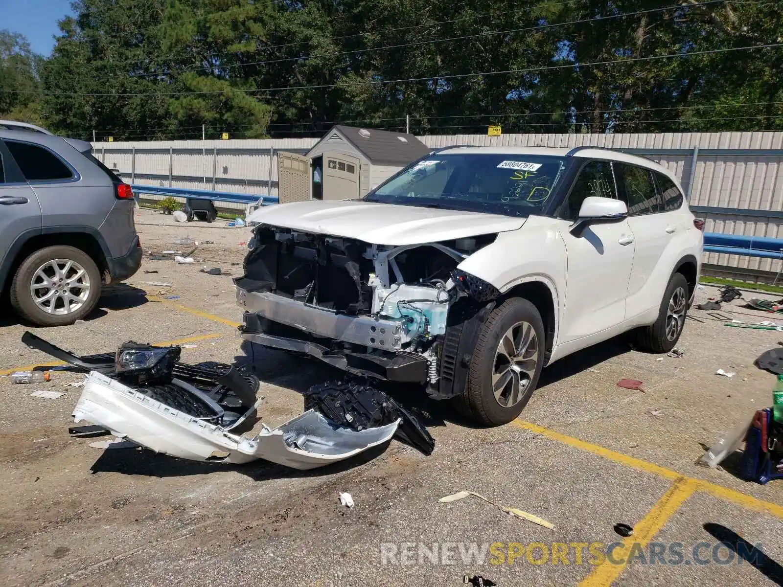 2 Photograph of a damaged car 5TDGZRAH5MS051381 TOYOTA HIGHLANDER 2021