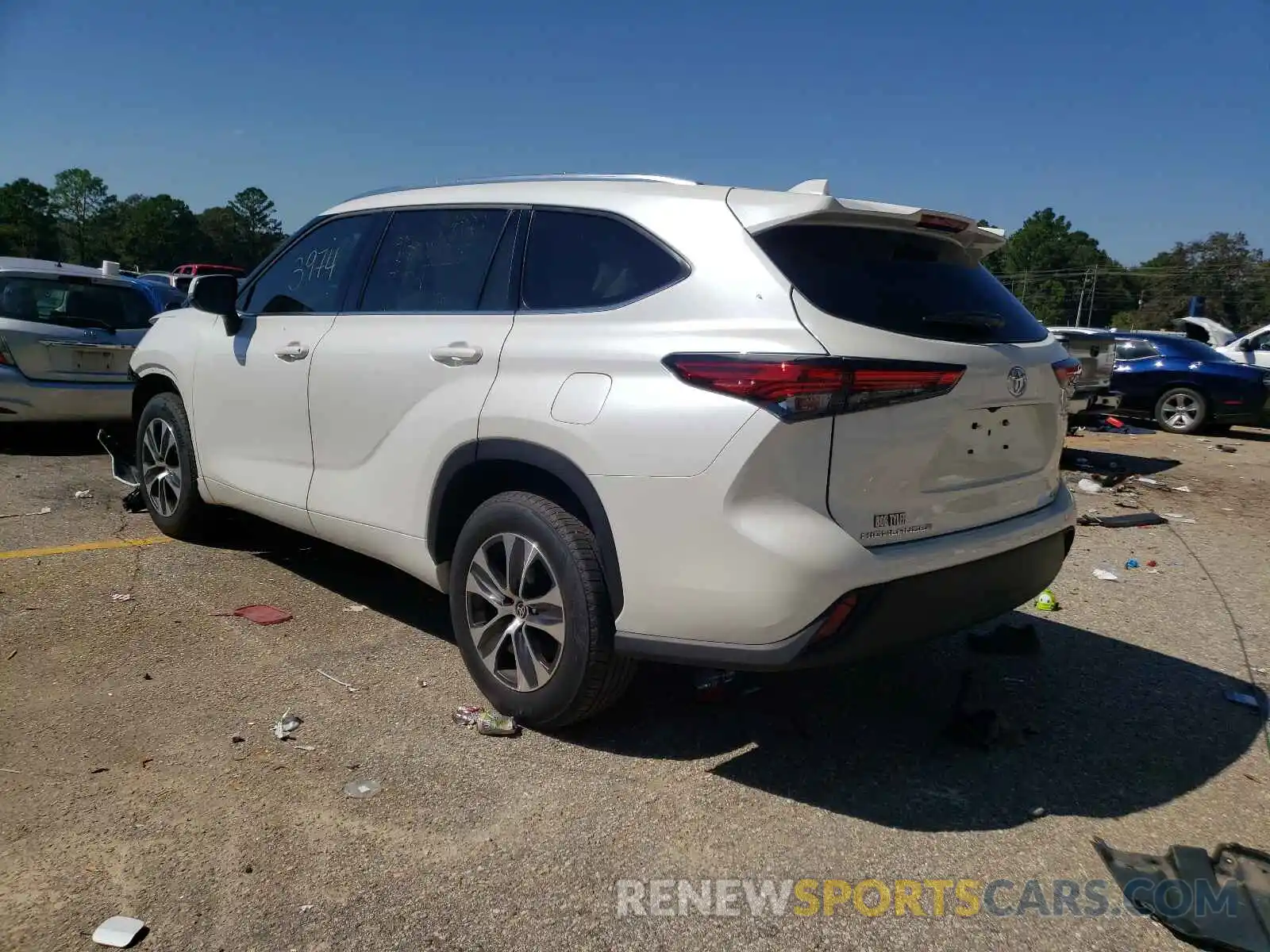 3 Photograph of a damaged car 5TDGZRAH5MS051381 TOYOTA HIGHLANDER 2021