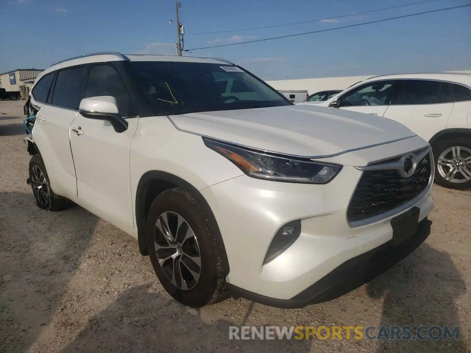 1 Photograph of a damaged car 5TDGZRAH5MS062736 TOYOTA HIGHLANDER 2021