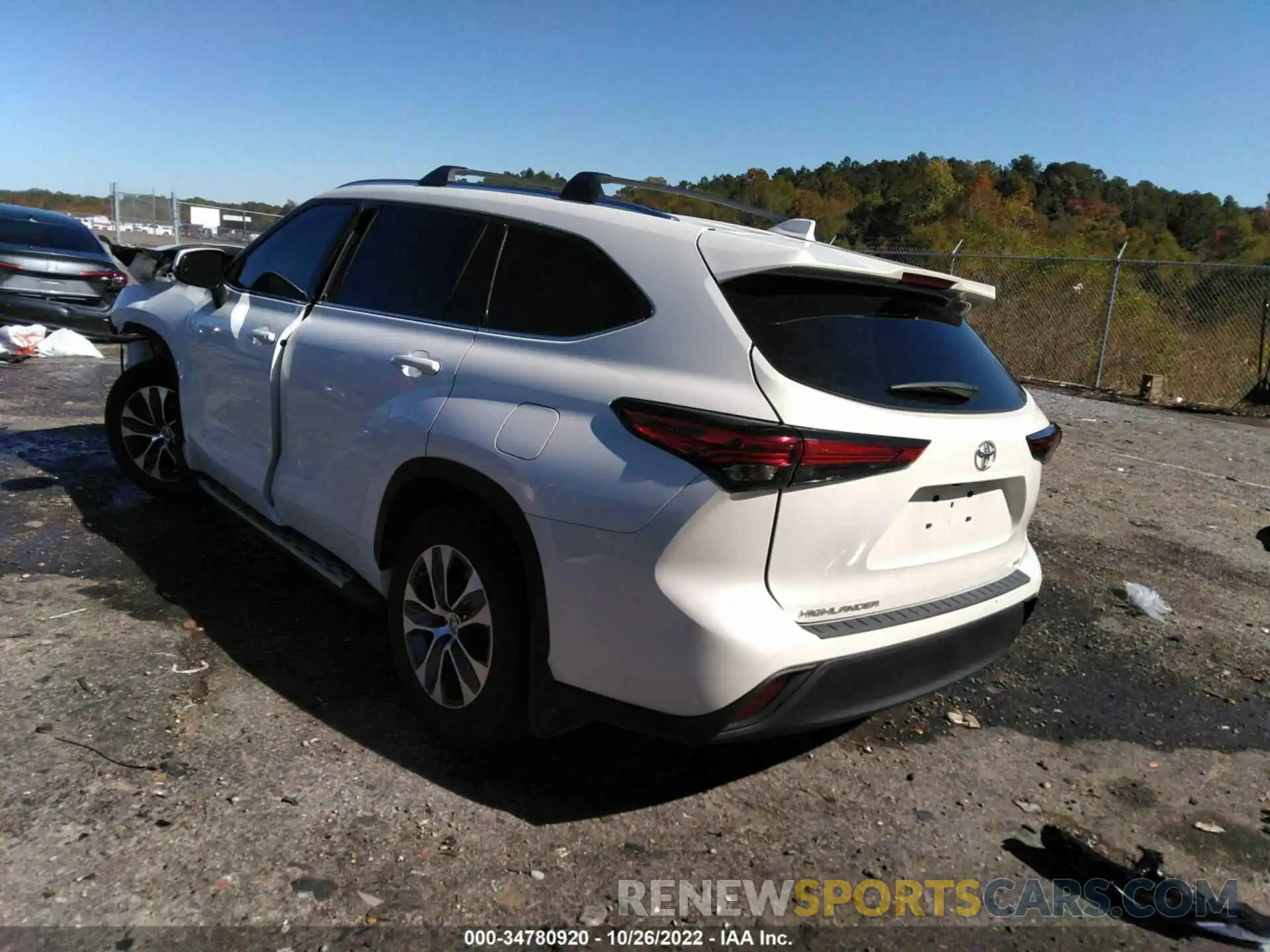 3 Photograph of a damaged car 5TDGZRAH5MS078774 TOYOTA HIGHLANDER 2021