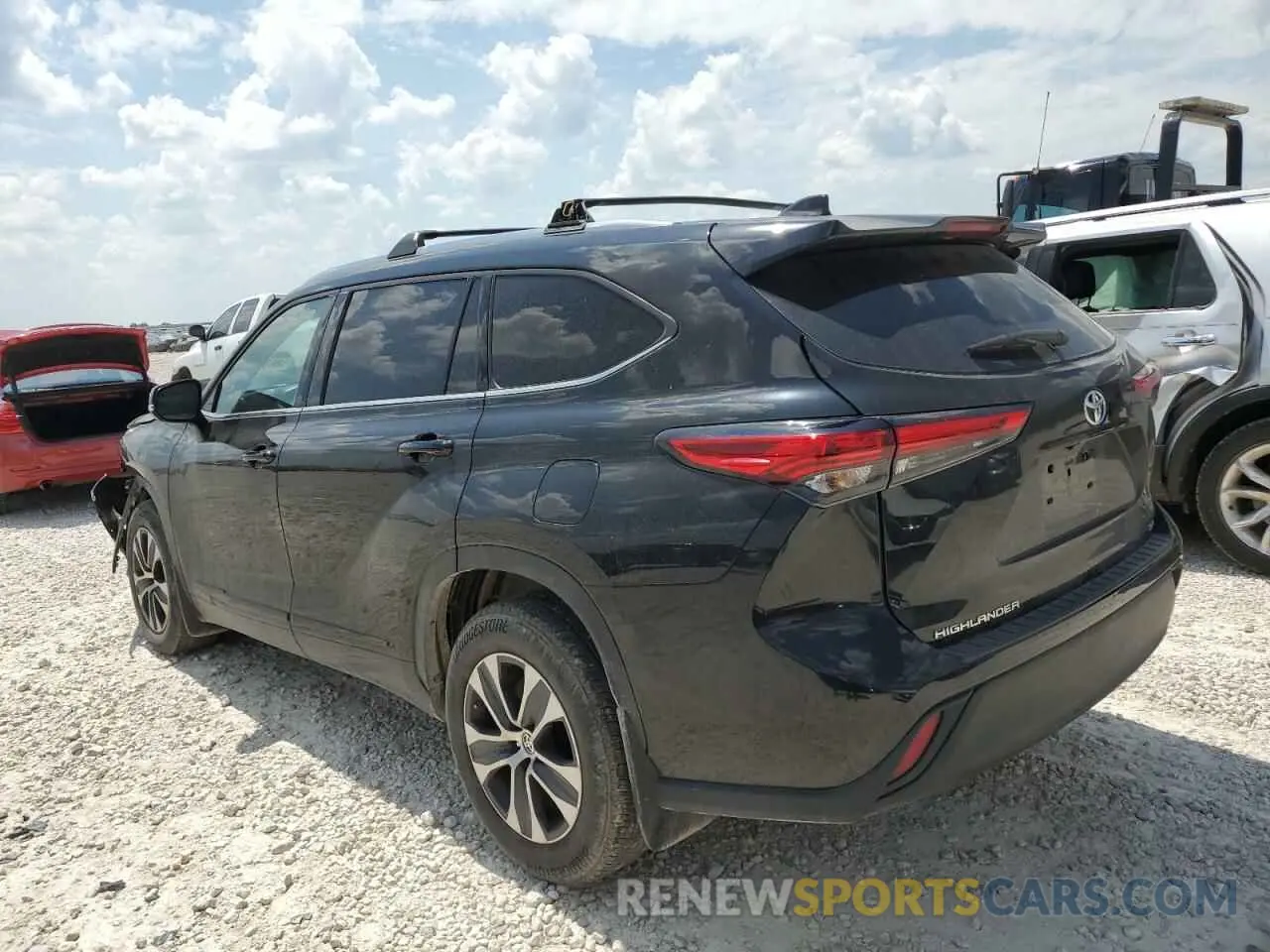 2 Photograph of a damaged car 5TDGZRAH5MS089189 TOYOTA HIGHLANDER 2021