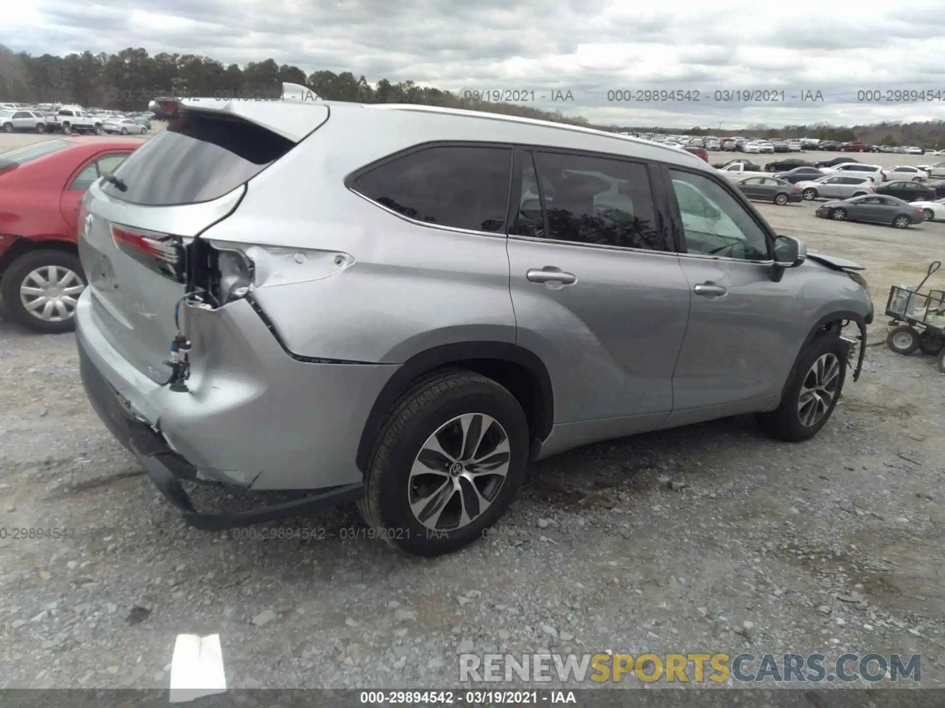 4 Photograph of a damaged car 5TDGZRAH5MS516452 TOYOTA HIGHLANDER 2021