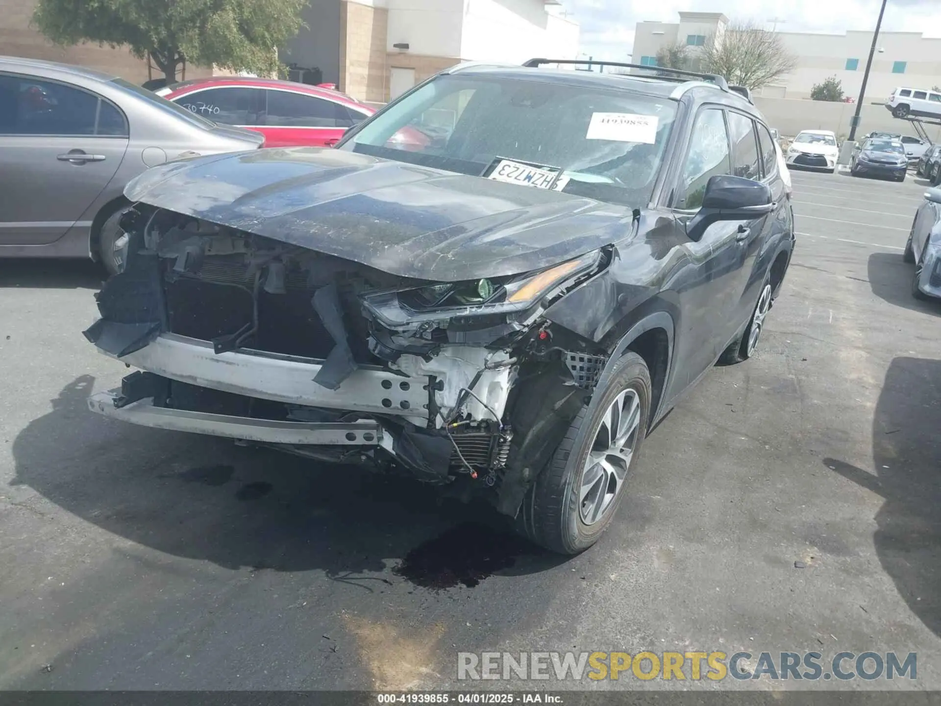2 Photograph of a damaged car 5TDGZRAH6MS039935 TOYOTA HIGHLANDER 2021