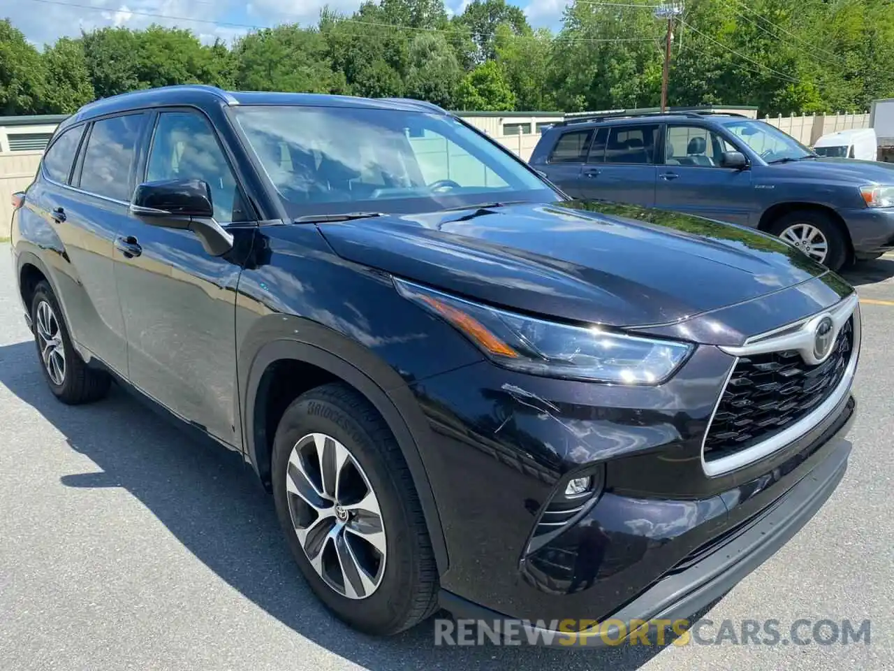 1 Photograph of a damaged car 5TDGZRAH6MS040888 TOYOTA HIGHLANDER 2021