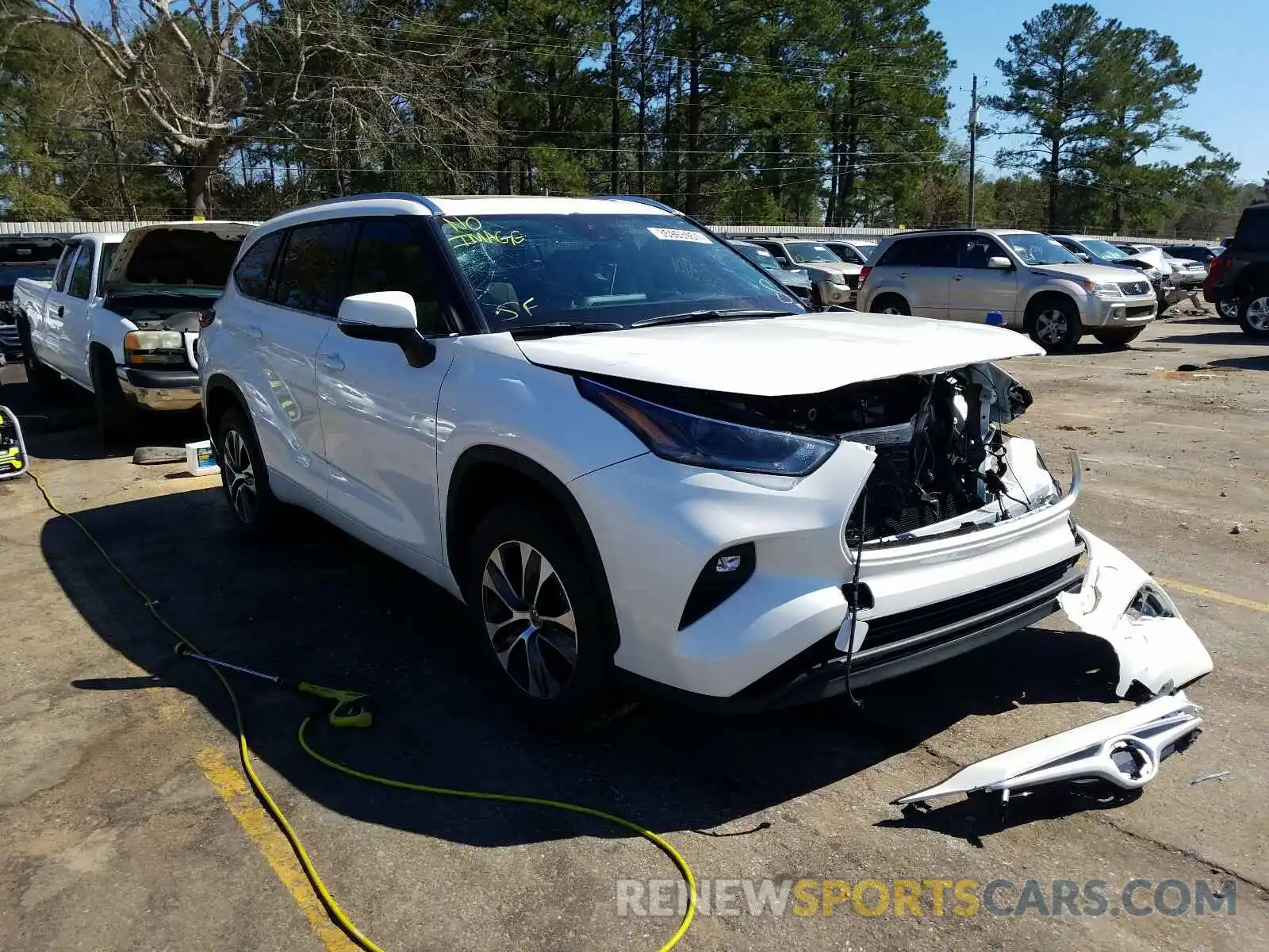 1 Photograph of a damaged car 5TDGZRAH6MS049378 TOYOTA HIGHLANDER 2021