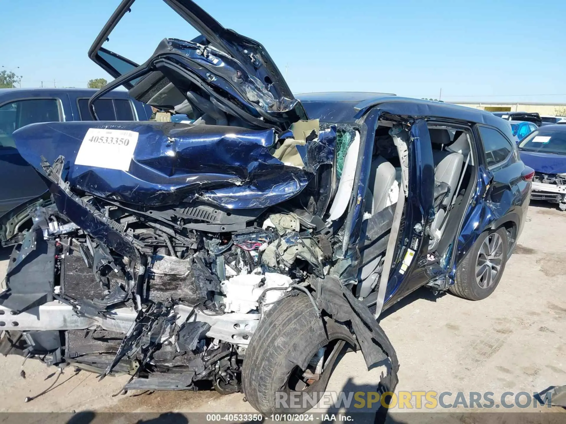 2 Photograph of a damaged car 5TDGZRAH6MS052992 TOYOTA HIGHLANDER 2021