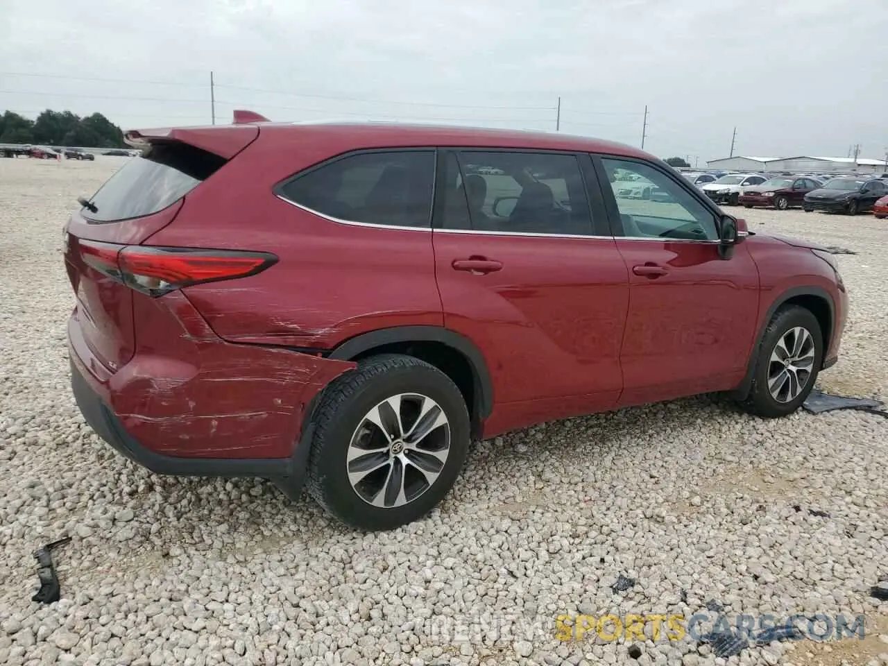 3 Photograph of a damaged car 5TDGZRAH6MS080937 TOYOTA HIGHLANDER 2021