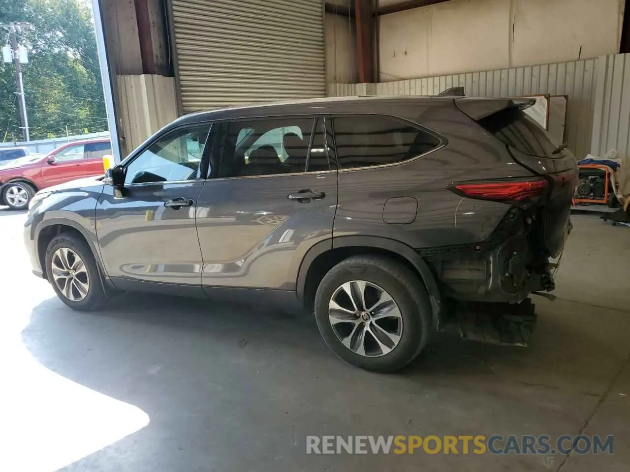 2 Photograph of a damaged car 5TDGZRAH6MS515228 TOYOTA HIGHLANDER 2021