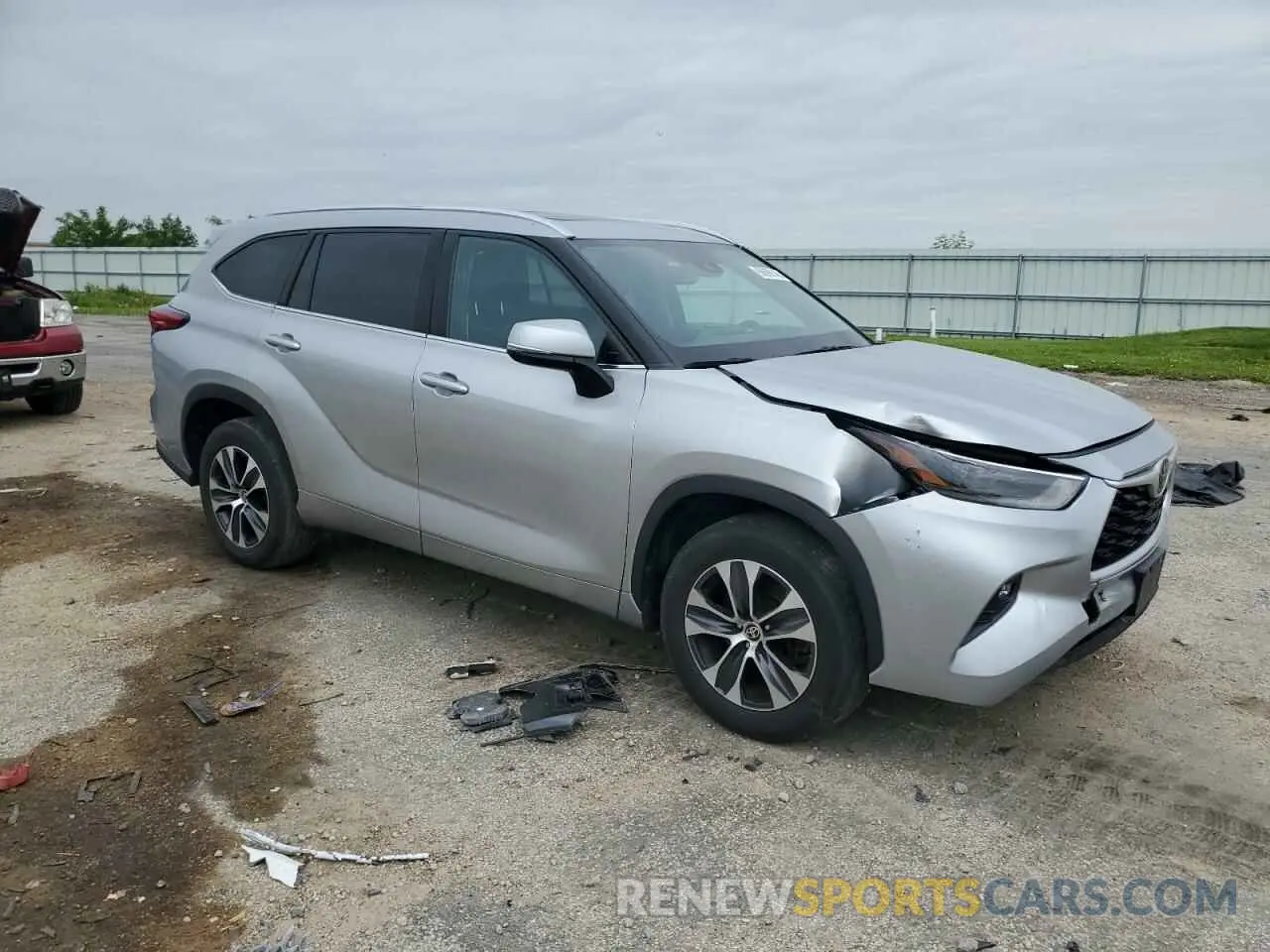4 Photograph of a damaged car 5TDGZRAH6MS516766 TOYOTA HIGHLANDER 2021