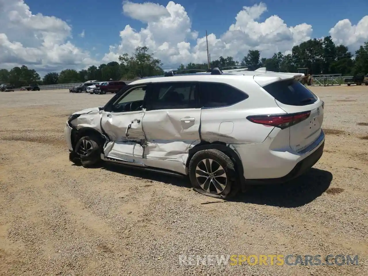 10 Photograph of a damaged car 5TDGZRAH6MS523930 TOYOTA HIGHLANDER 2021