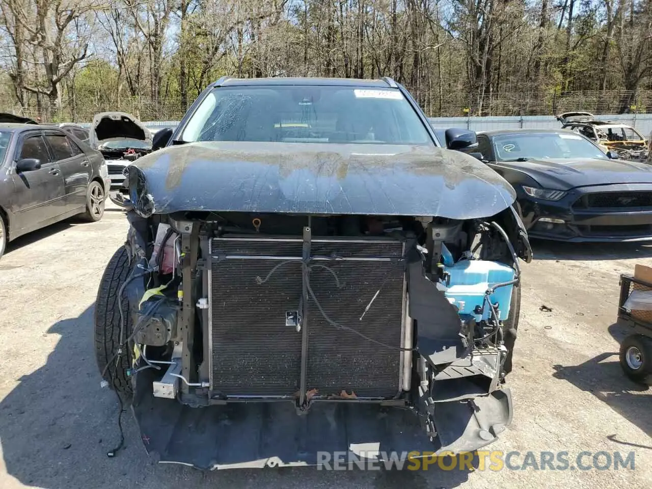 5 Photograph of a damaged car 5TDGZRAH6MS525371 TOYOTA HIGHLANDER 2021