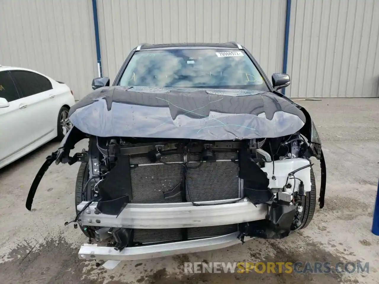 5 Photograph of a damaged car 5TDGZRAH6MS535432 TOYOTA HIGHLANDER 2021