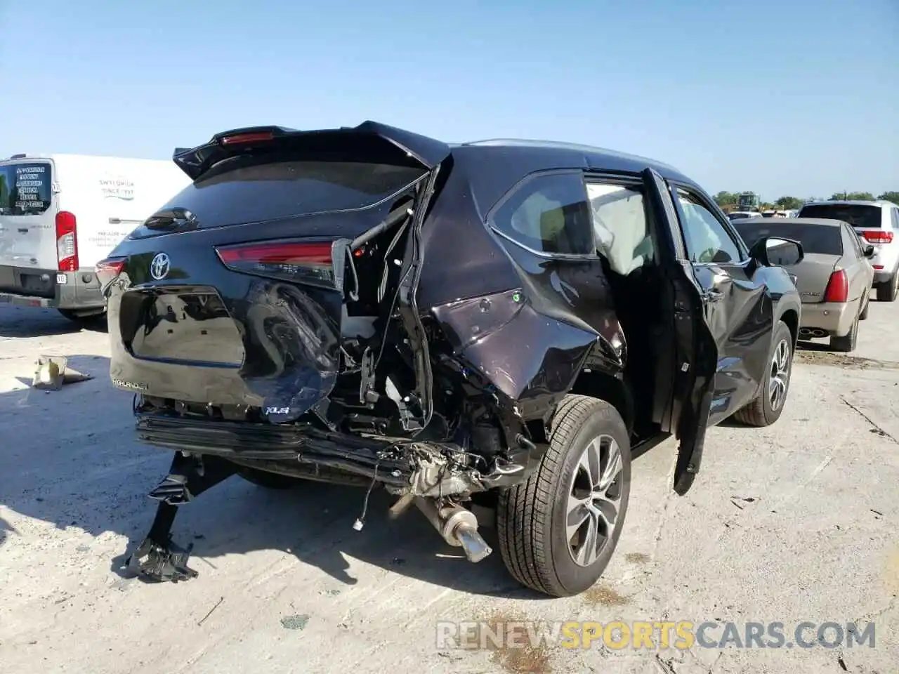 4 Photograph of a damaged car 5TDGZRAH7MS087881 TOYOTA HIGHLANDER 2021