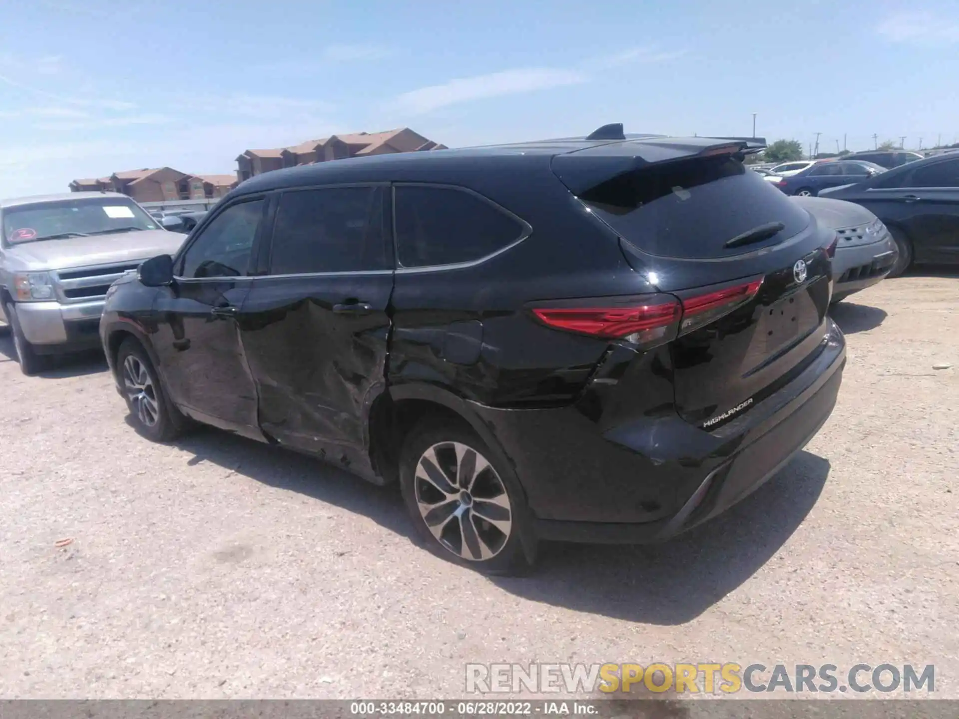 3 Photograph of a damaged car 5TDGZRAH8MS035904 TOYOTA HIGHLANDER 2021