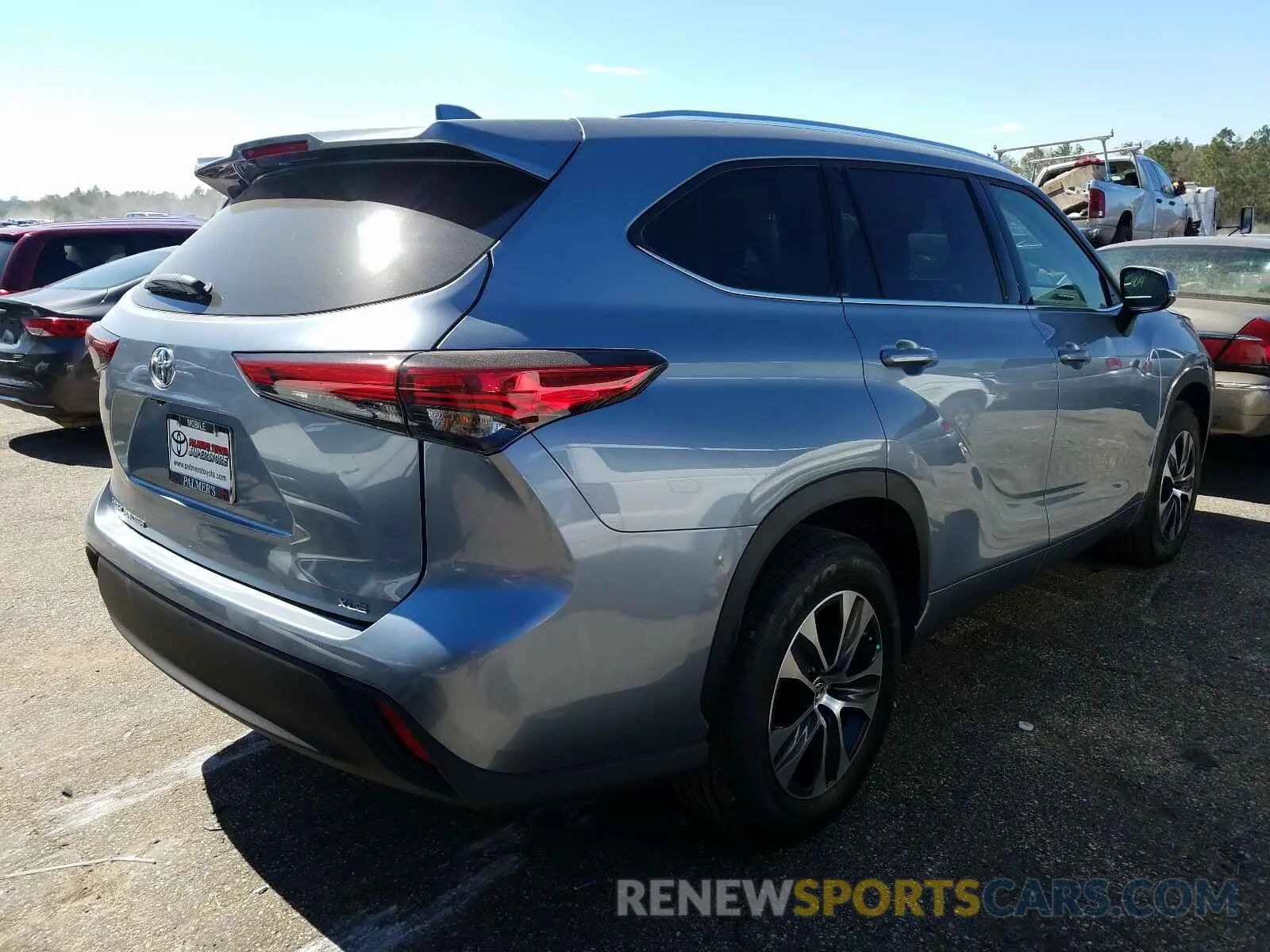4 Photograph of a damaged car 5TDGZRAH8MS036180 TOYOTA HIGHLANDER 2021