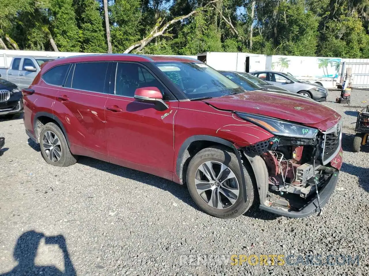 4 Photograph of a damaged car 5TDGZRAH8MS040682 TOYOTA HIGHLANDER 2021