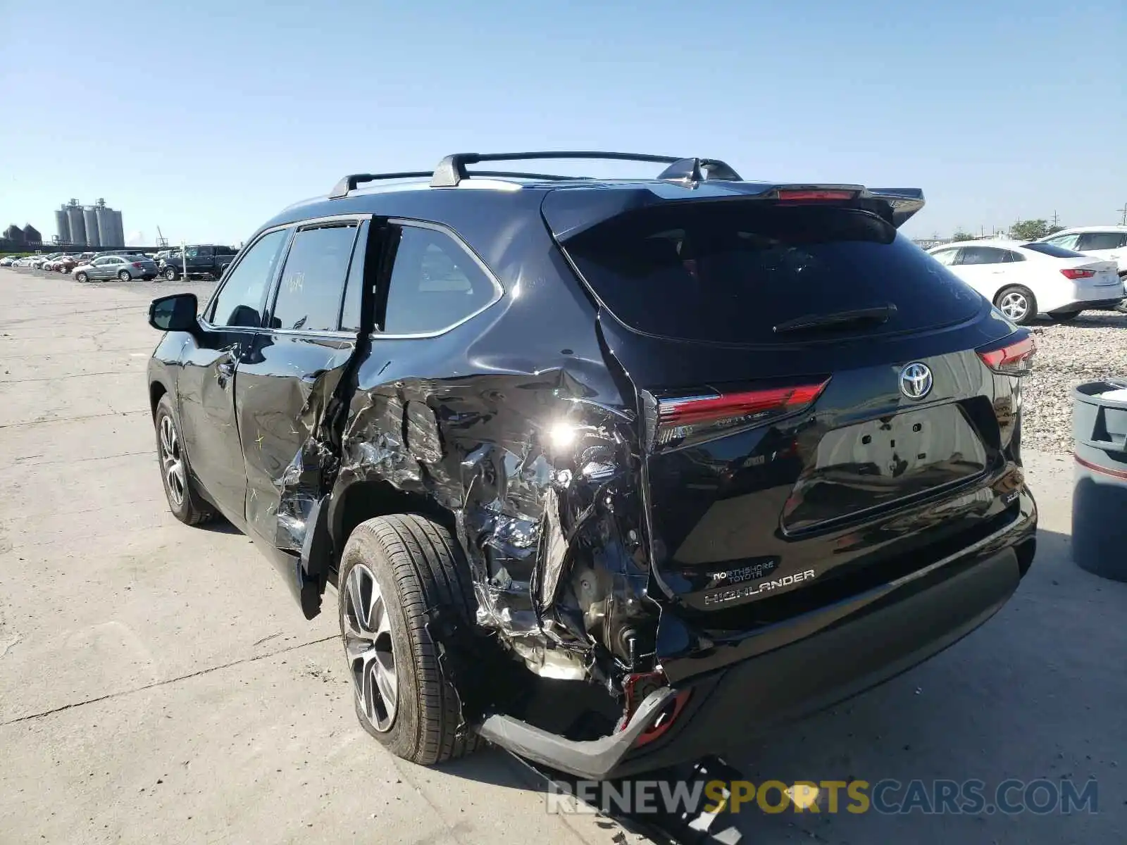 3 Photograph of a damaged car 5TDGZRAH8MS049253 TOYOTA HIGHLANDER 2021