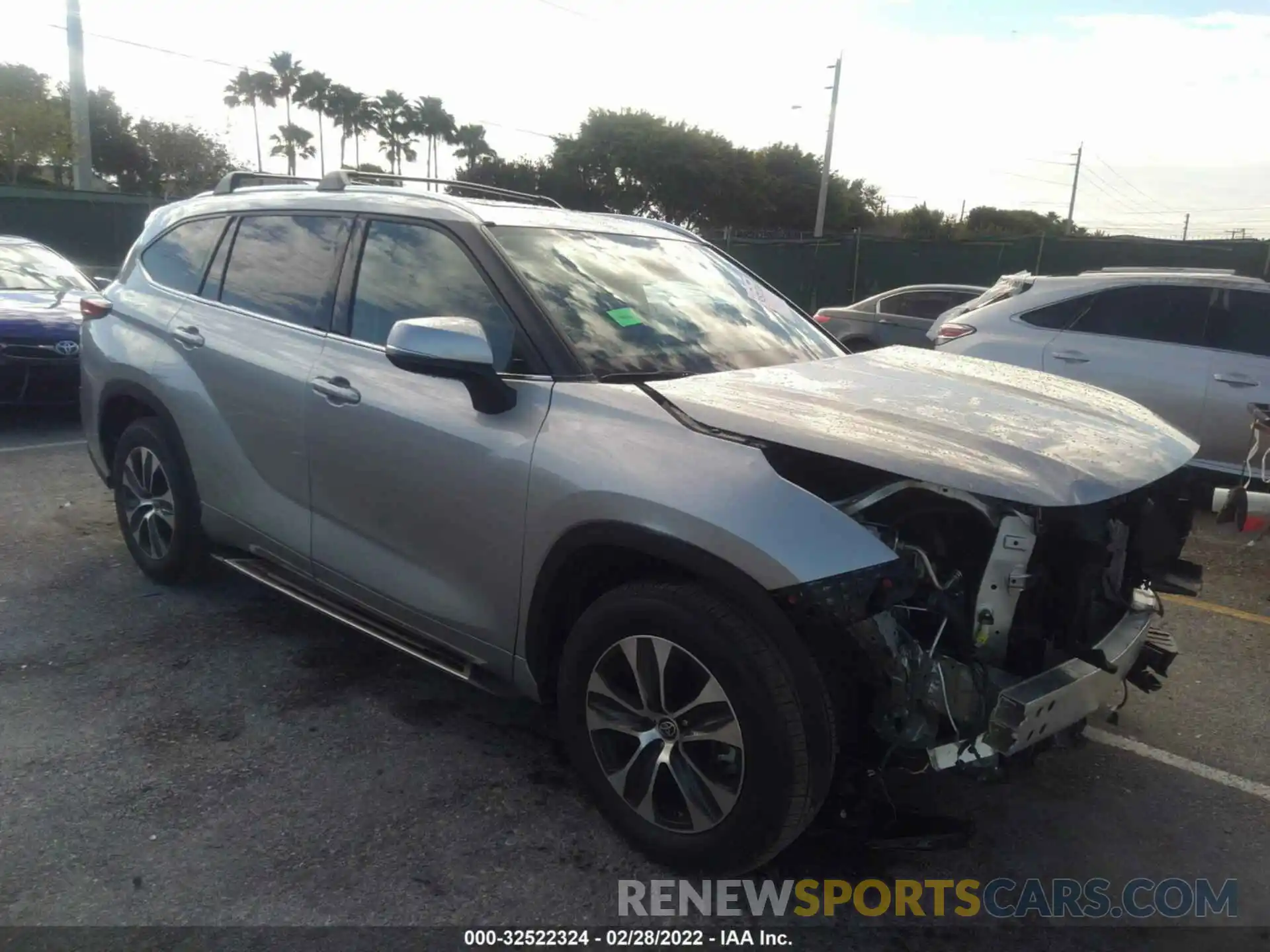 1 Photograph of a damaged car 5TDGZRAH8MS061984 TOYOTA HIGHLANDER 2021