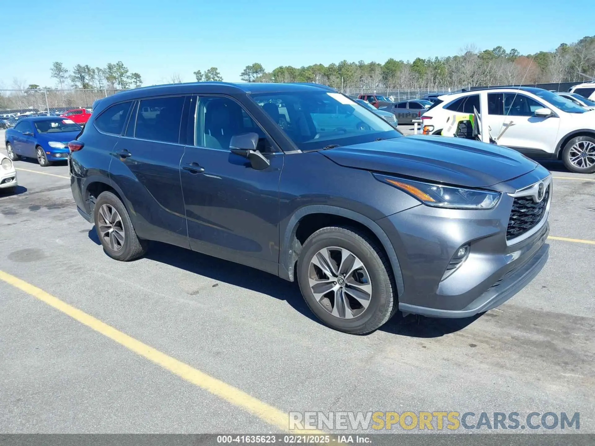 1 Photograph of a damaged car 5TDGZRAH8MS515831 TOYOTA HIGHLANDER 2021