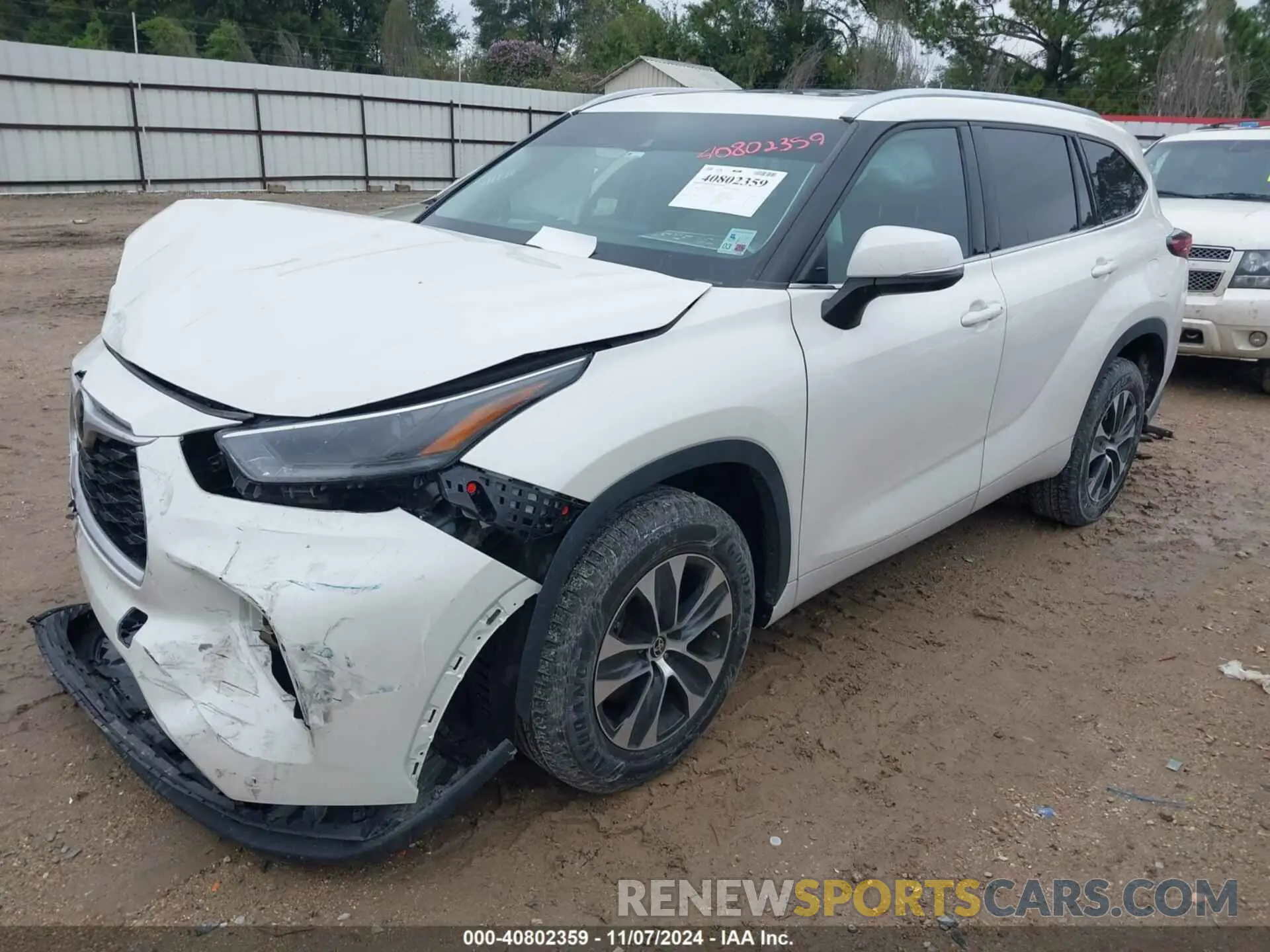 2 Photograph of a damaged car 5TDGZRAH8MS522617 TOYOTA HIGHLANDER 2021