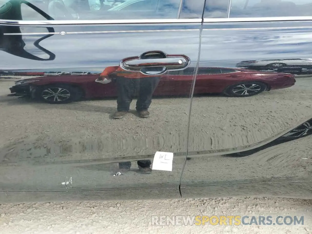 13 Photograph of a damaged car 5TDGZRAH9MS041176 TOYOTA HIGHLANDER 2021