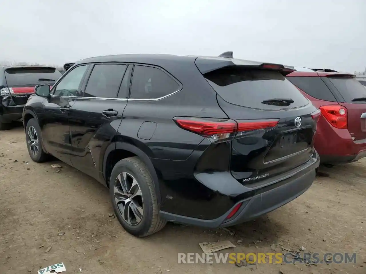 2 Photograph of a damaged car 5TDGZRAH9MS042019 TOYOTA HIGHLANDER 2021