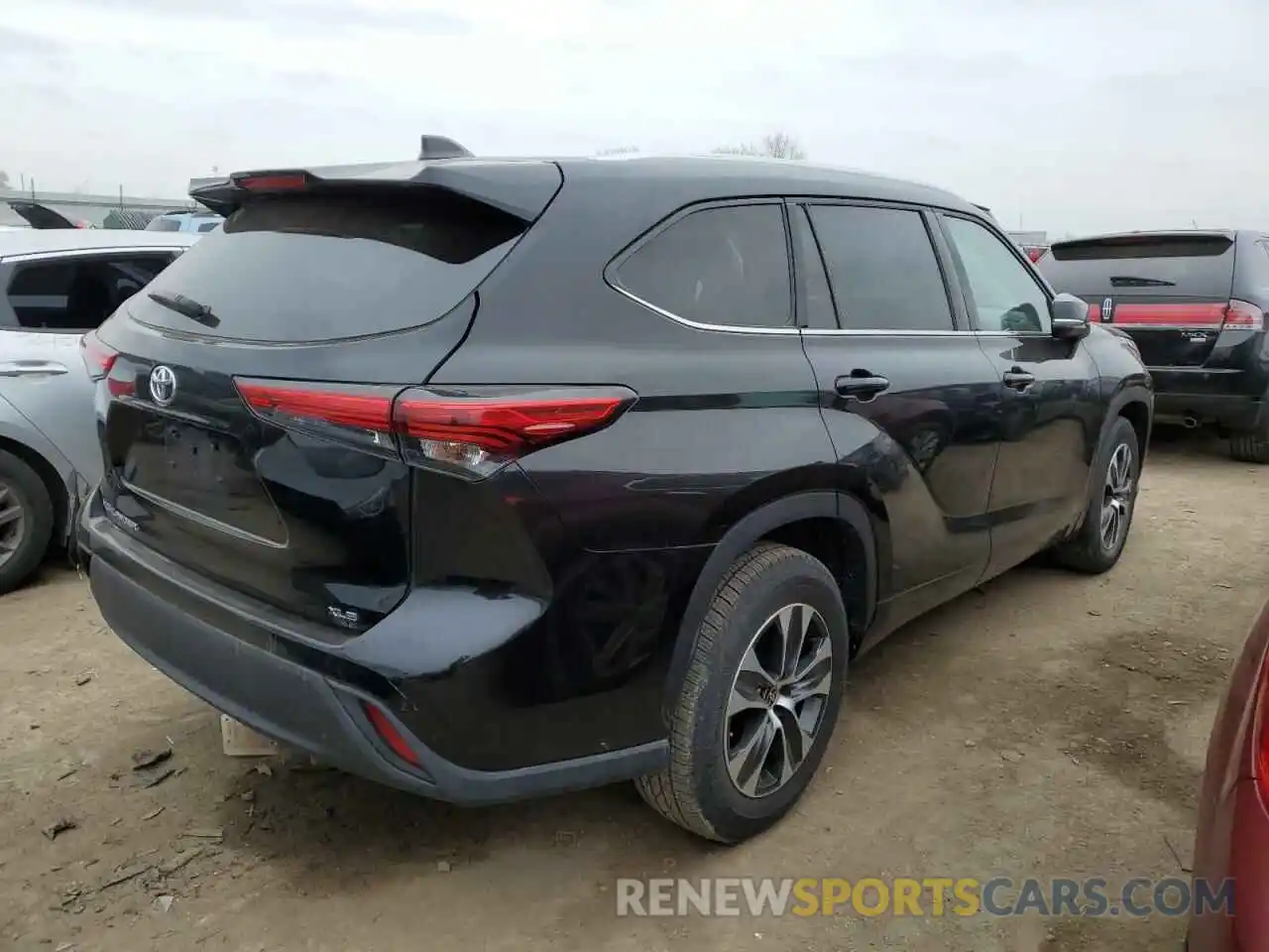 3 Photograph of a damaged car 5TDGZRAH9MS042019 TOYOTA HIGHLANDER 2021