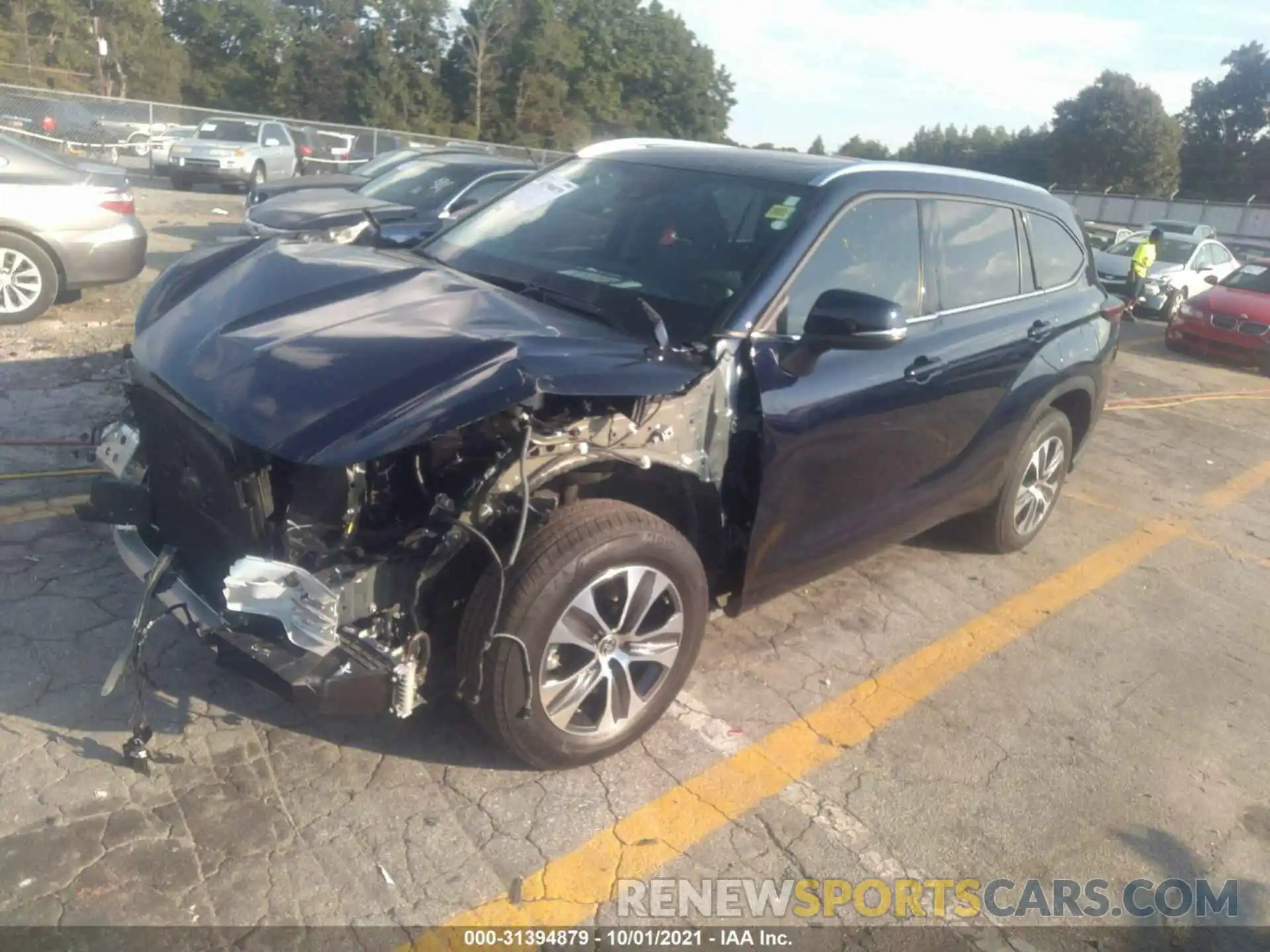 2 Photograph of a damaged car 5TDGZRAH9MS049343 TOYOTA HIGHLANDER 2021