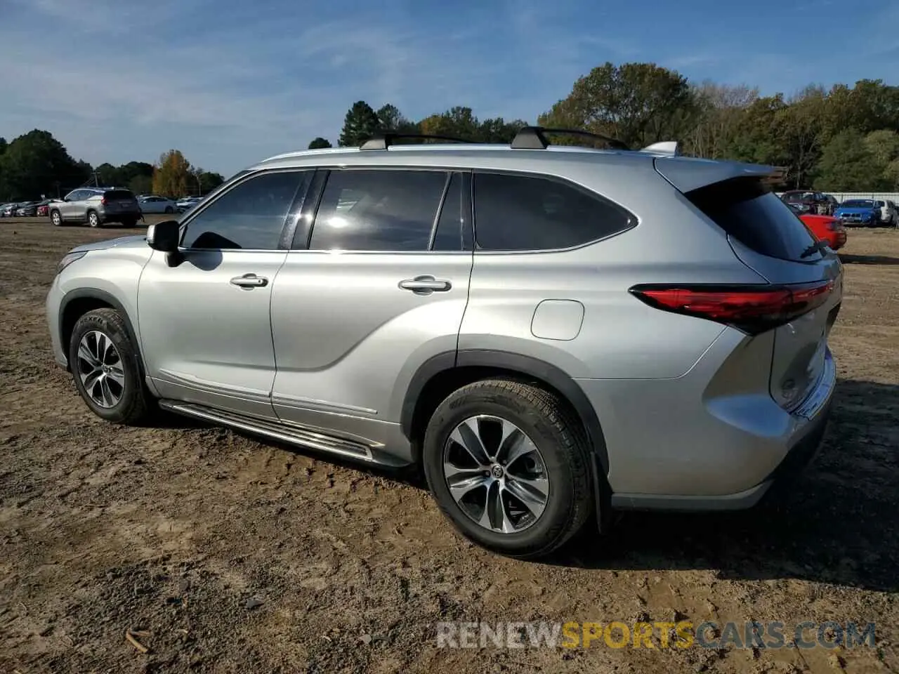 2 Photograph of a damaged car 5TDGZRAH9MS054235 TOYOTA HIGHLANDER 2021
