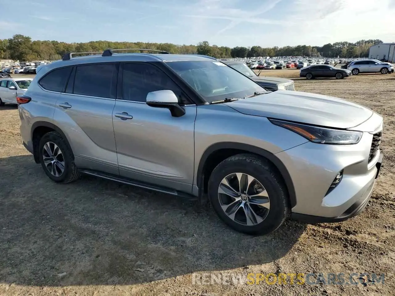 4 Photograph of a damaged car 5TDGZRAH9MS054235 TOYOTA HIGHLANDER 2021