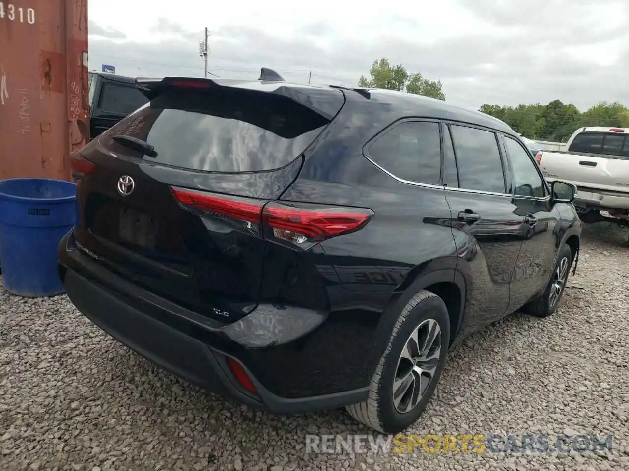 4 Photograph of a damaged car 5TDGZRAH9MS516311 TOYOTA HIGHLANDER 2021