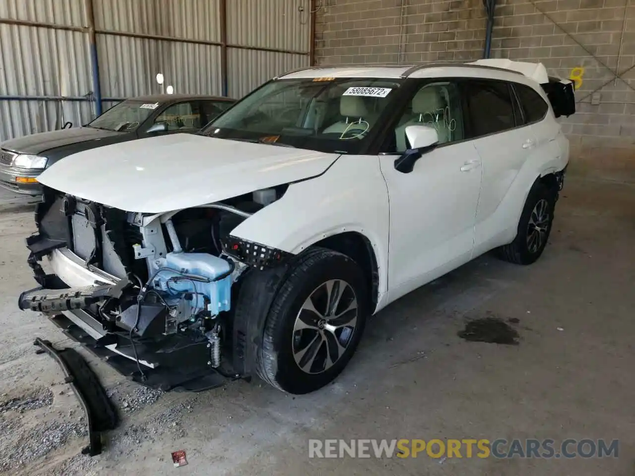 2 Photograph of a damaged car 5TDGZRAH9MS527387 TOYOTA HIGHLANDER 2021