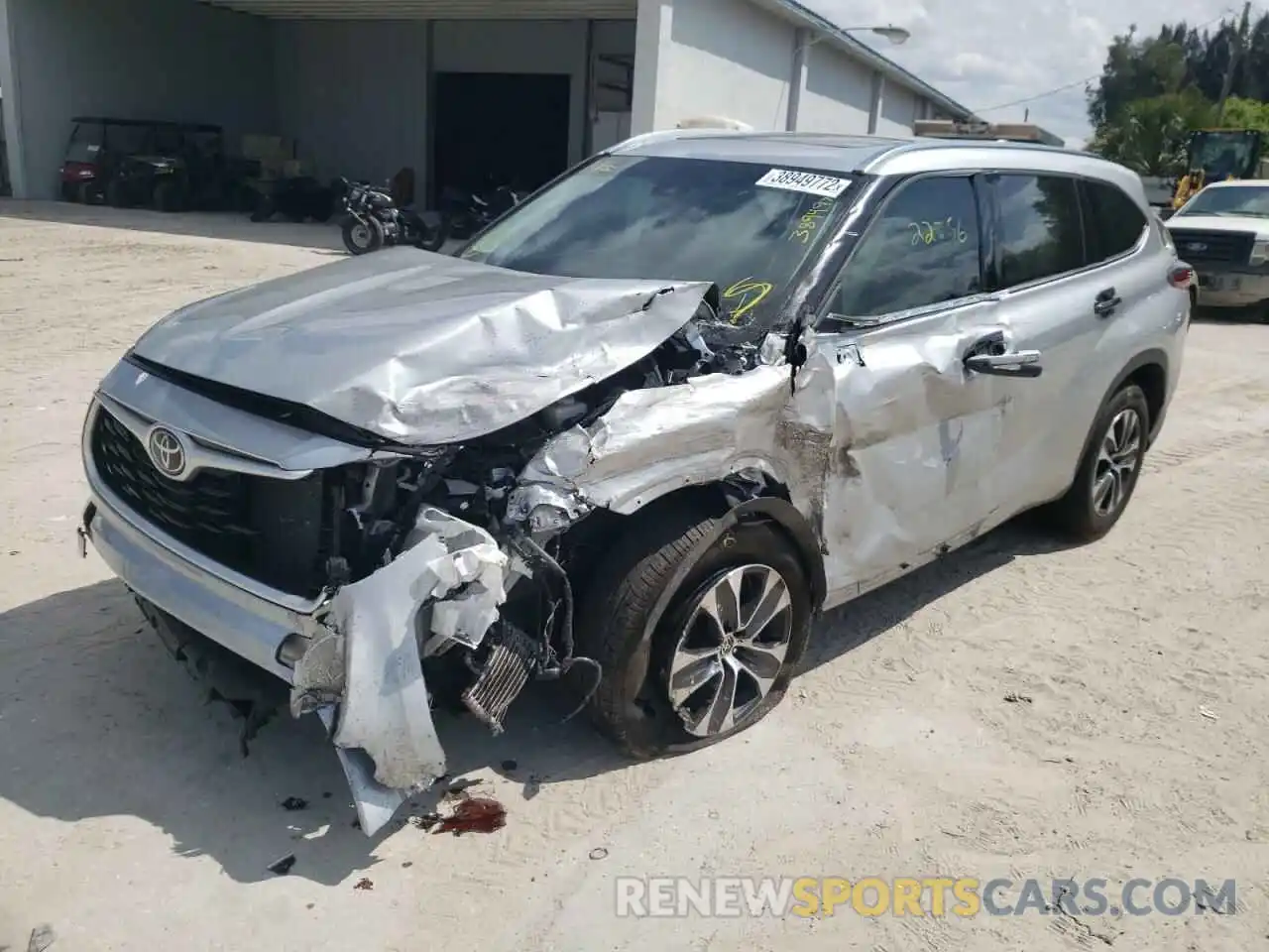 2 Photograph of a damaged car 5TDGZRAH9MS531780 TOYOTA HIGHLANDER 2021