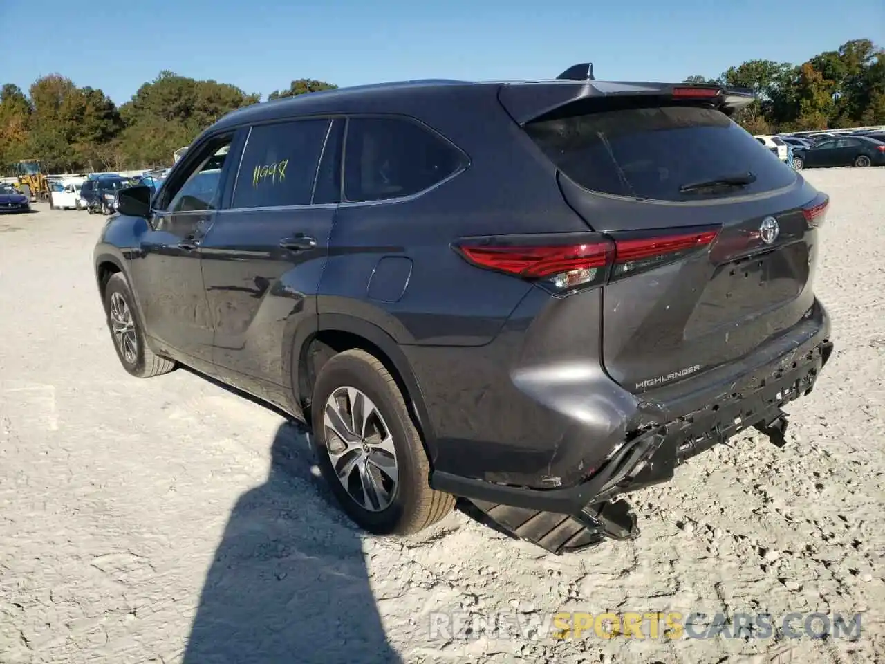 3 Photograph of a damaged car 5TDGZRAH9MS536509 TOYOTA HIGHLANDER 2021